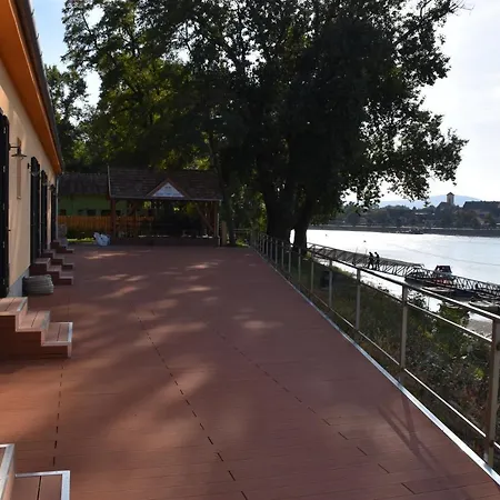 Apartment Szazesztendos Reveszhaz Szigetmonostor