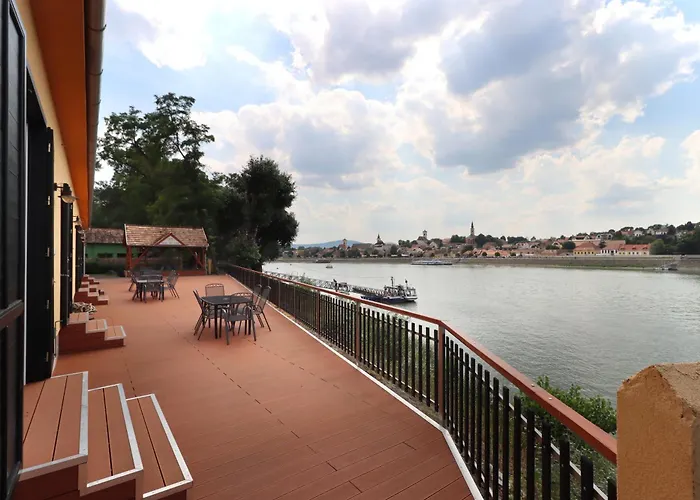 Apartment Szazesztendos Reveszhaz Szigetmonostor